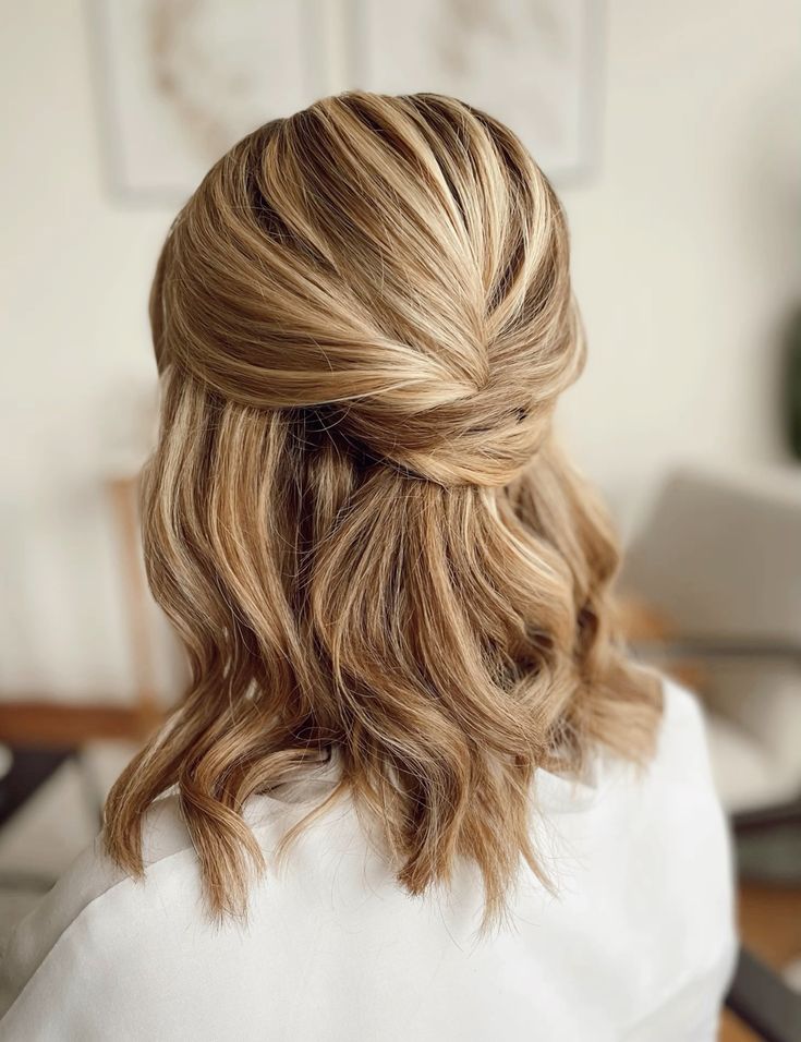 demi attache mari&eacute;e